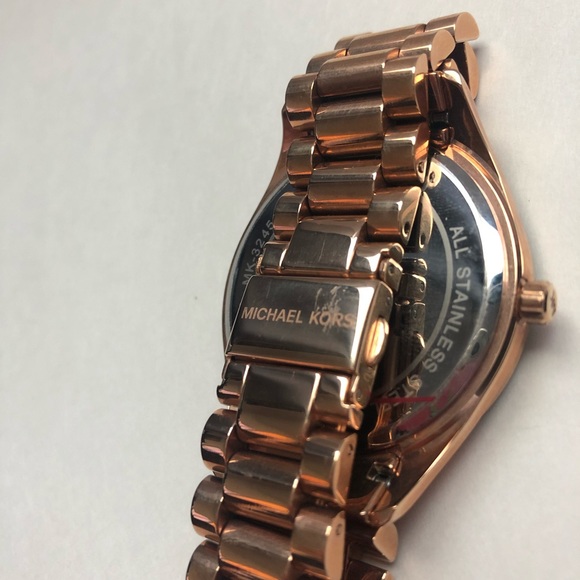 Michael Kors Rose Gold Watch - Picture 5 of 7